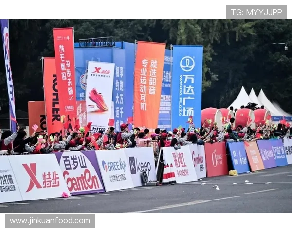 李璇:成都新赞助商投入近千万 李璇:成都新赞助商投入近千万
